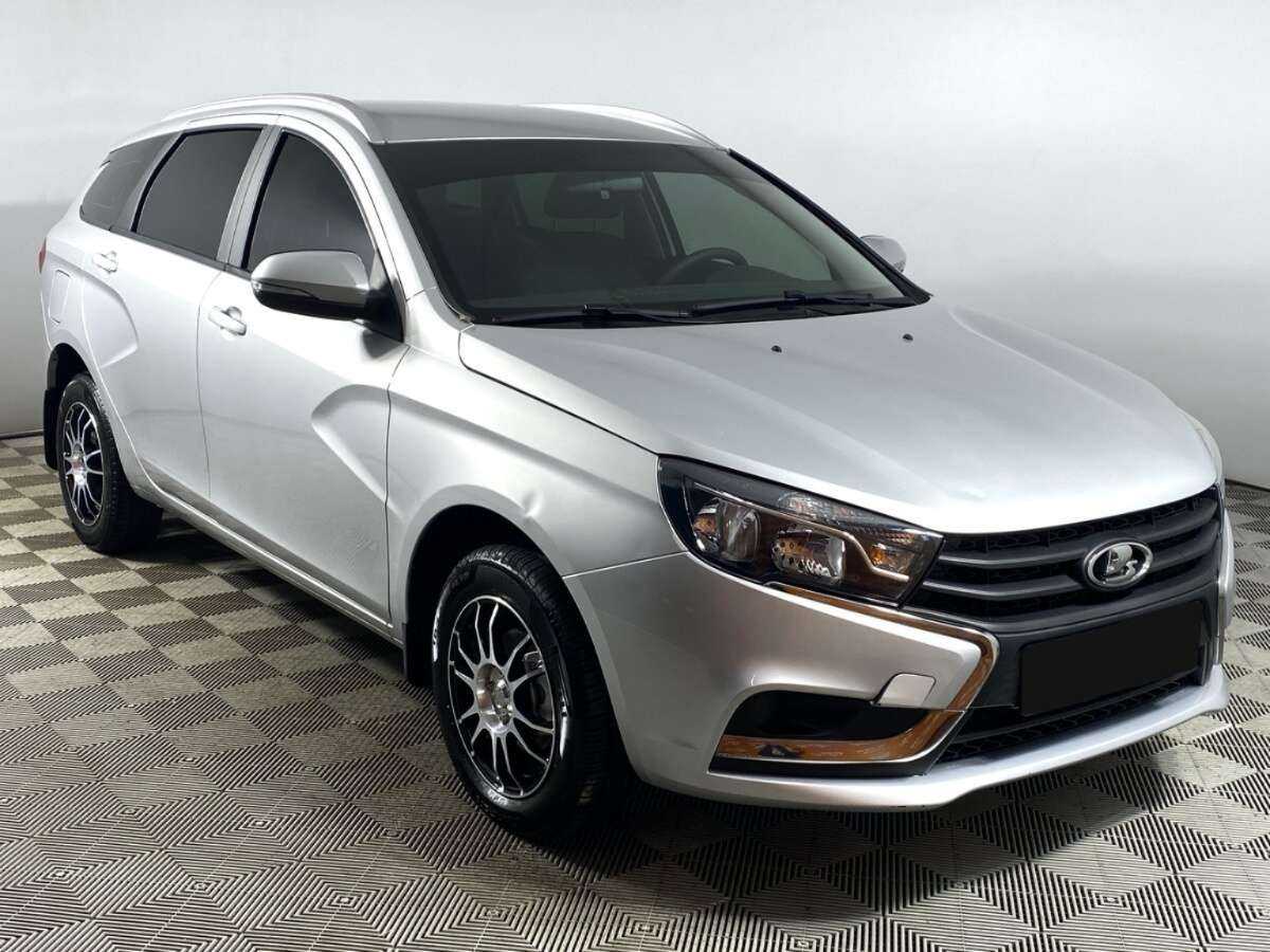 Lada (ВАЗ) Vesta 2021 года с пробегом. Фото: #2