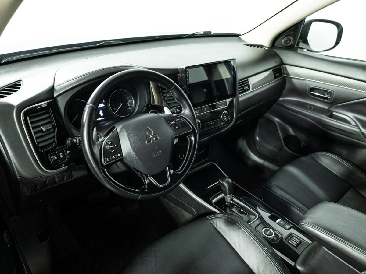 Mitsubishi Outlander 2019 года с пробегом. Фото: #10