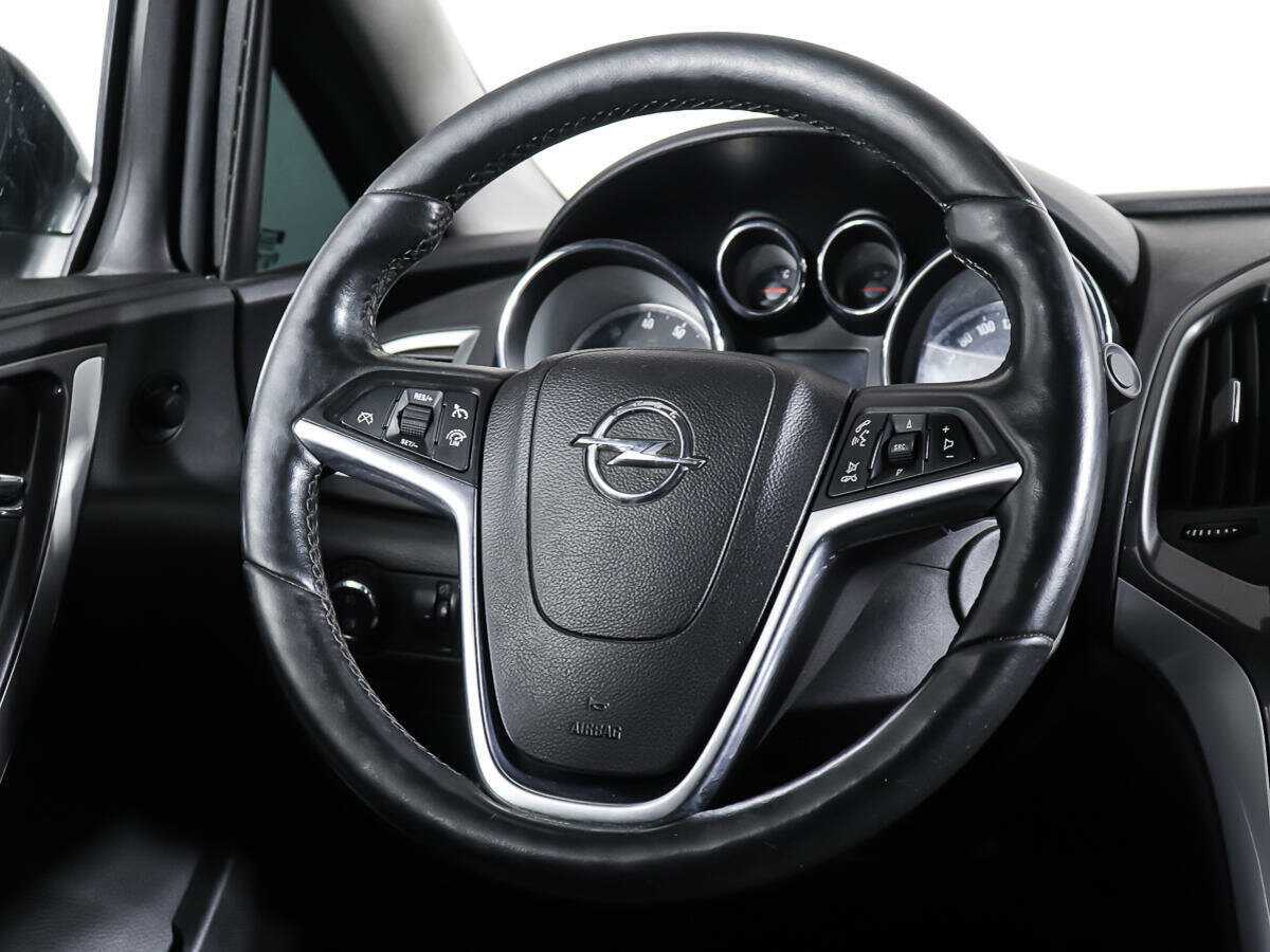 Opel Astra 2013 года с пробегом. Фото: #11