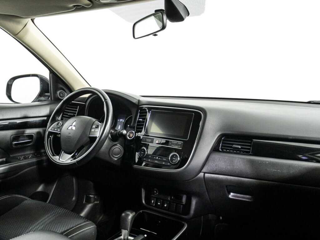 Mitsubishi Outlander 2020 года с пробегом. Фото: #8