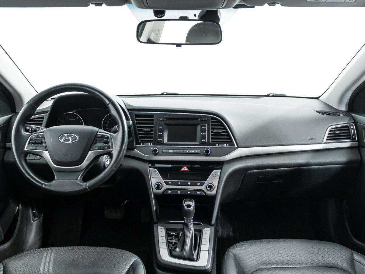Hyundai Elantra 2016 года с пробегом. Фото: #12