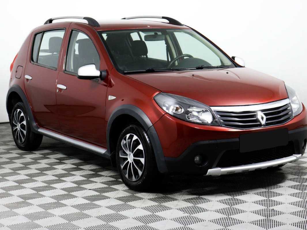 Renault Sandero 2012 года с пробегом. Фото: #2