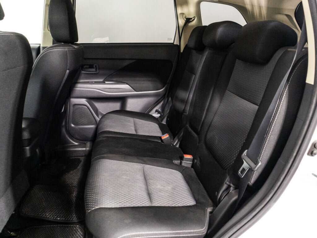 Mitsubishi Outlander 2018 года с пробегом. Фото: #9