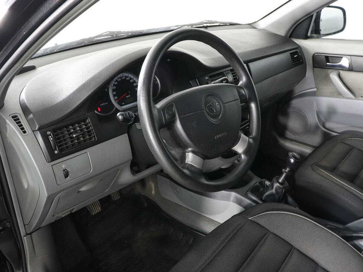 Daewoo Gentra 2015 года с пробегом. Фото: #4