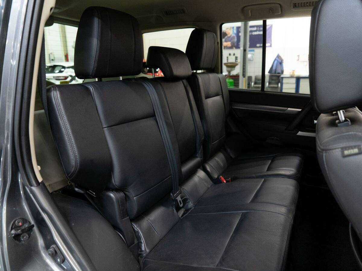 Mitsubishi Pajero 2014 года с пробегом. Фото: #6