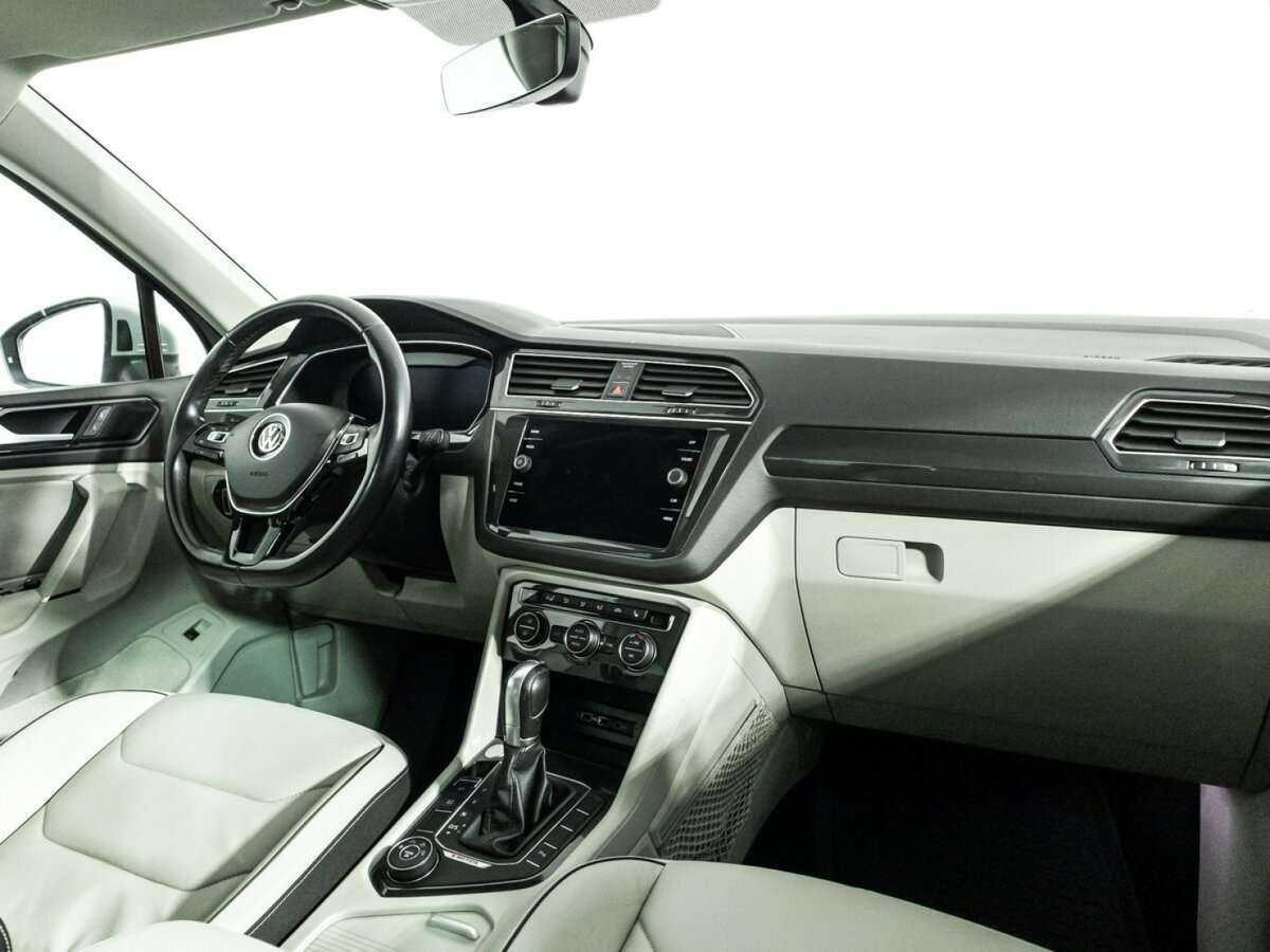 Volkswagen Tiguan 2018 года с пробегом. Фото: #7