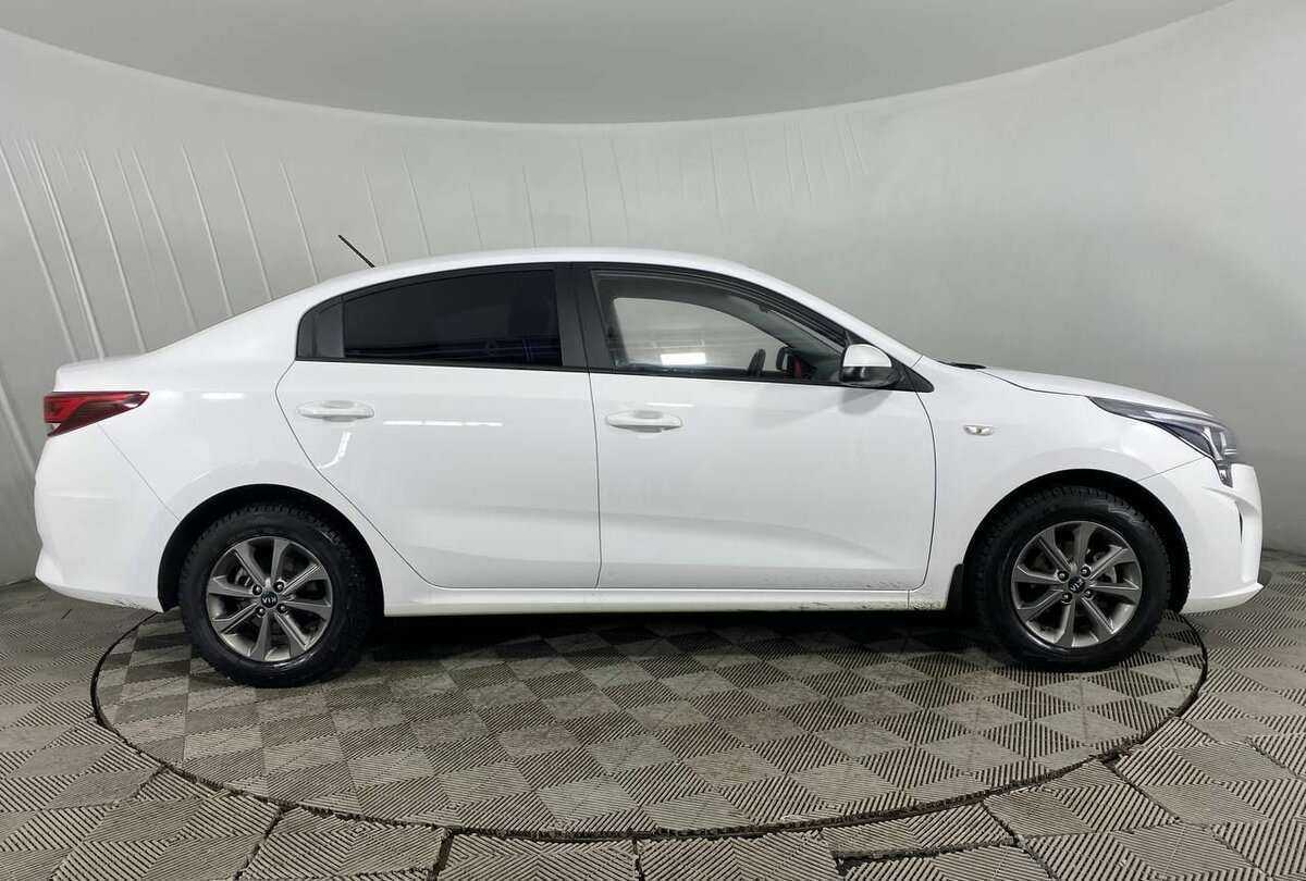 Kia Rio 2021 года с пробегом. Фото: #3