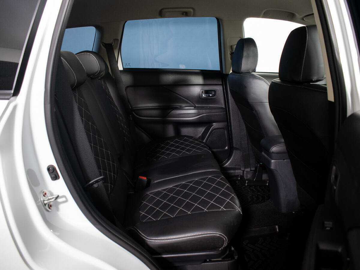 Mitsubishi Outlander 2022 года с пробегом. Фото: #8