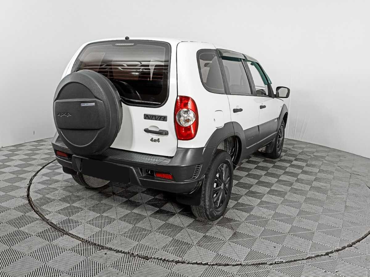 Chevrolet Niva 2015 года с пробегом. Фото: #3