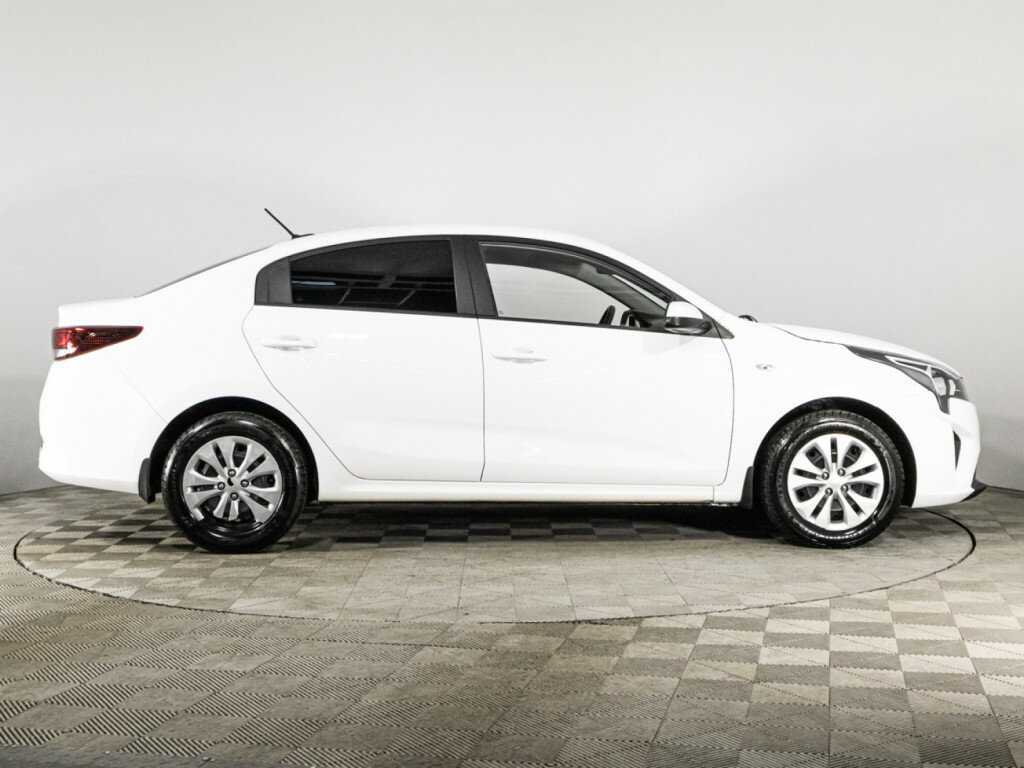 Kia Rio 2022 года с пробегом. Фото: #3