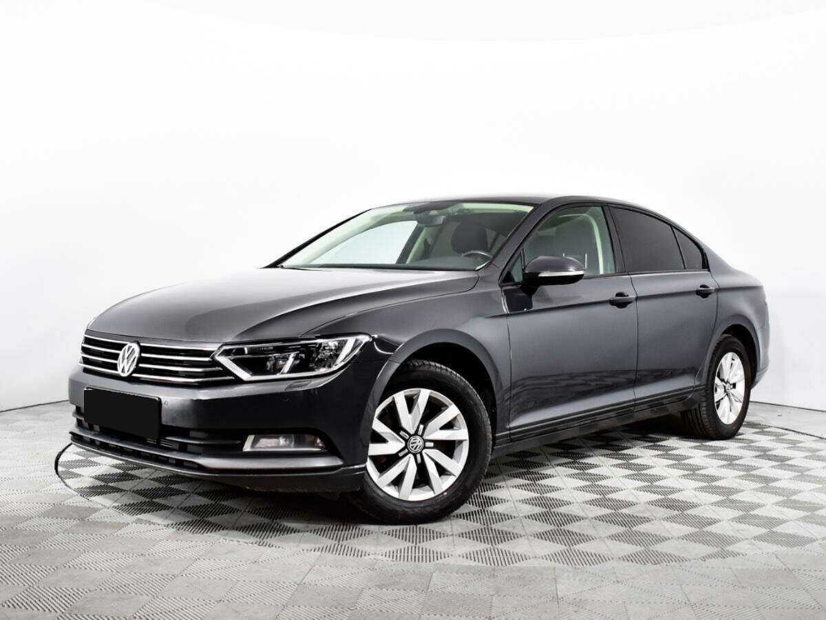 Volkswagen Passat 2017 года с пробегом. Посмотреть фото