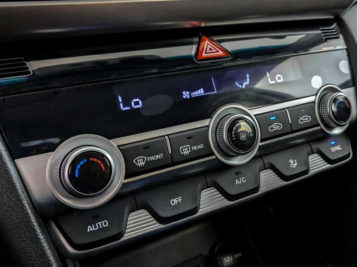 Hyundai Elantra 2020 года с пробегом. Фото: #19