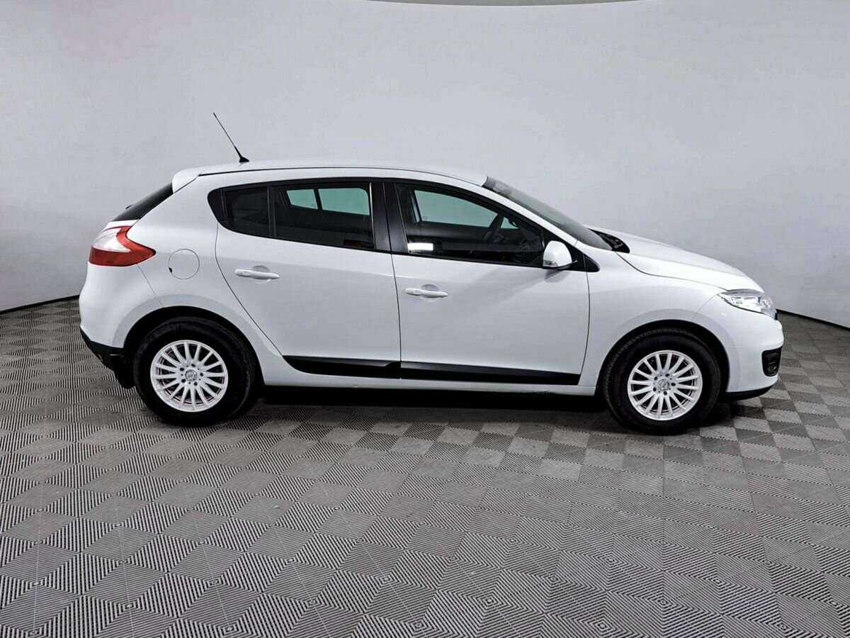 Renault Megane 2013 года с пробегом. Фото: #3
