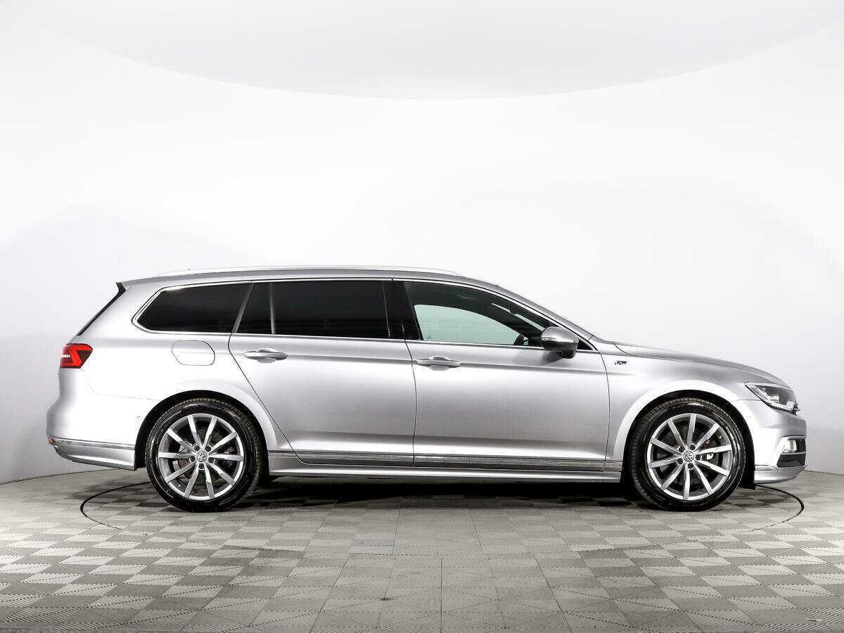 Volkswagen Passat 2019 года с пробегом. Фото: #3