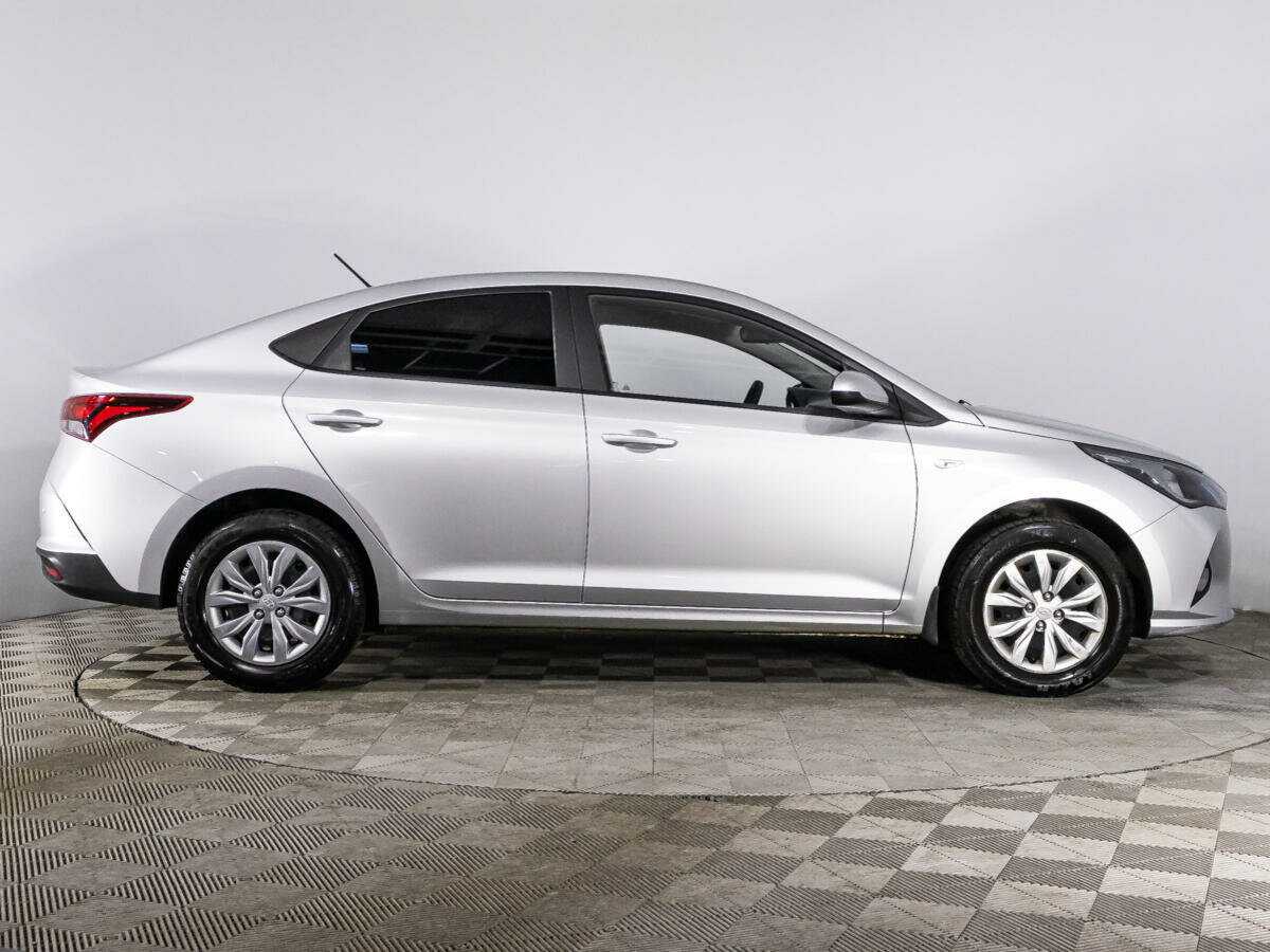 Hyundai Solaris 2021 года с пробегом. Фото: #3