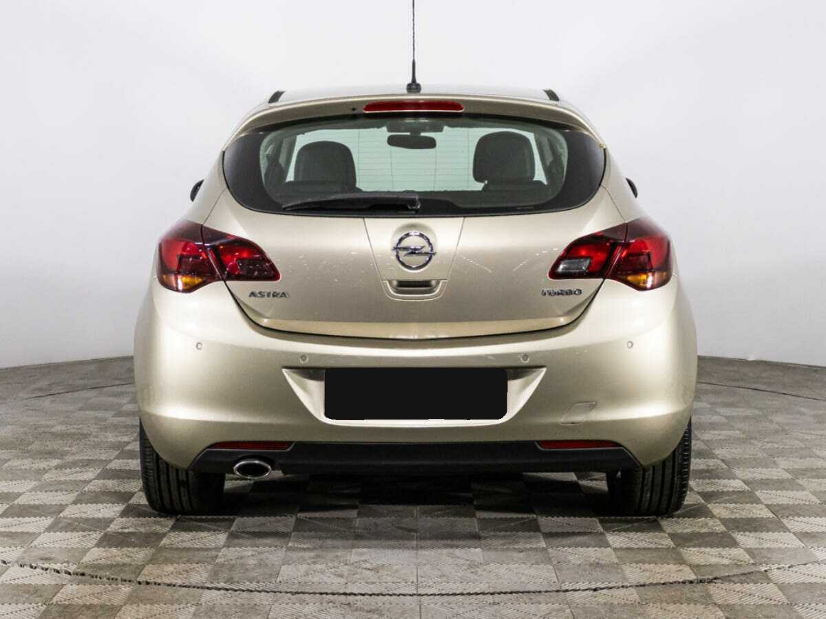 Opel Astra 2012 года с пробегом. Фото: #5