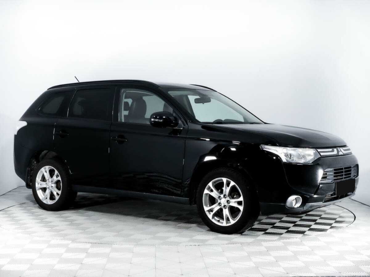 Mitsubishi Outlander 2013 года с пробегом. Фото: #2