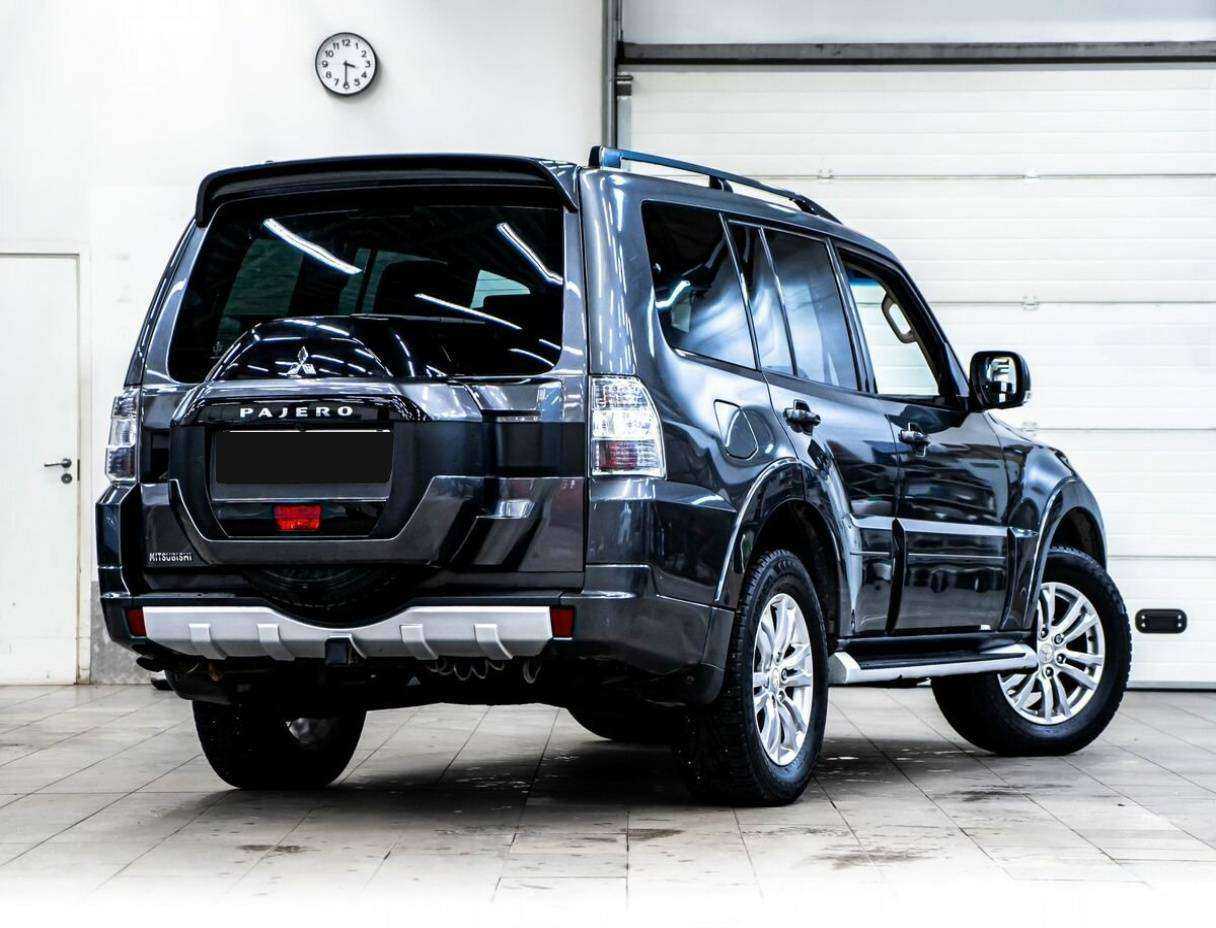 Mitsubishi Pajero 2014 года с пробегом. Фото: #2