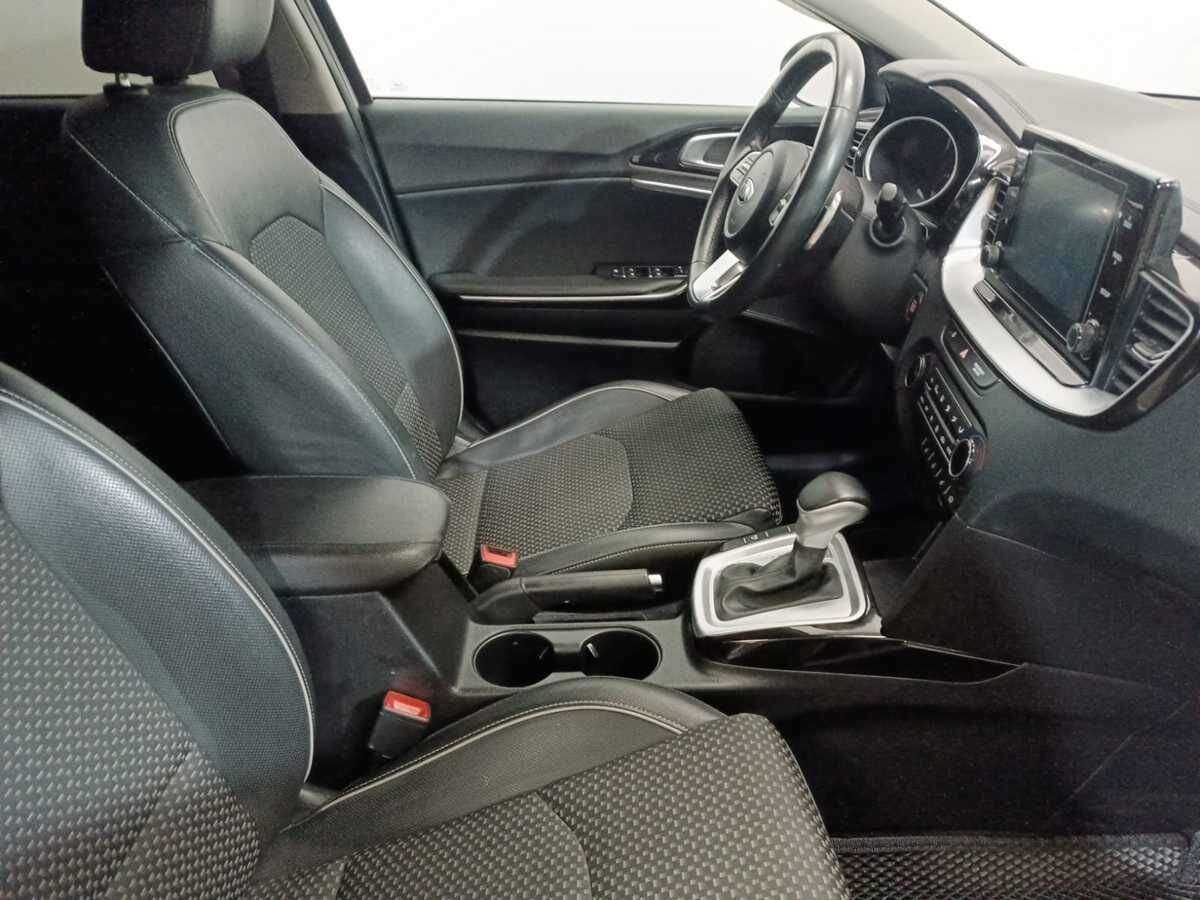 Kia Ceed 2021 года с пробегом. Фото: #9
