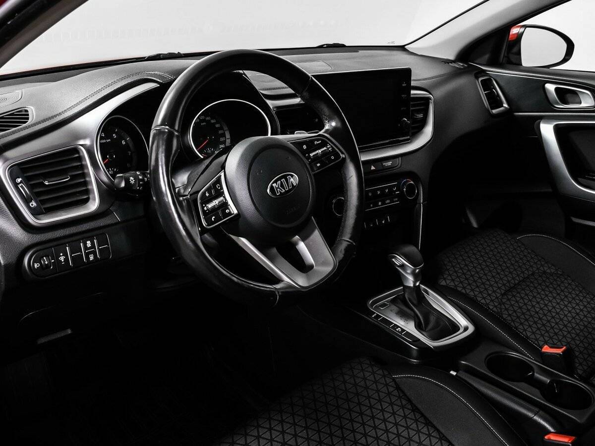 Kia Ceed 2020 года с пробегом. Фото: #11