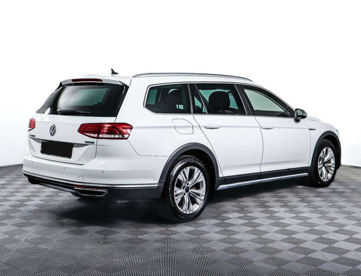 Volkswagen Passat 2018 года с пробегом. Фото: #4