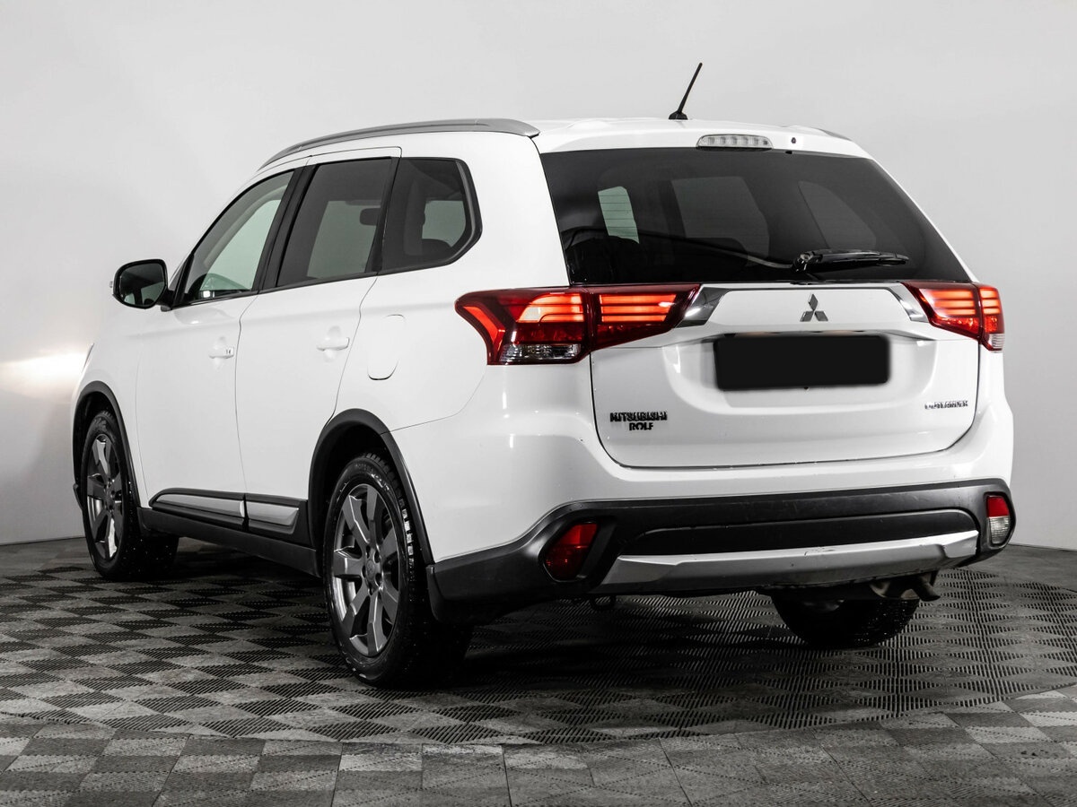 Mitsubishi Outlander 2016 года с пробегом. Фото: #5