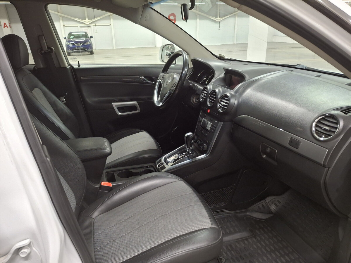 Opel Antara 2013 года с пробегом. Фото: #10