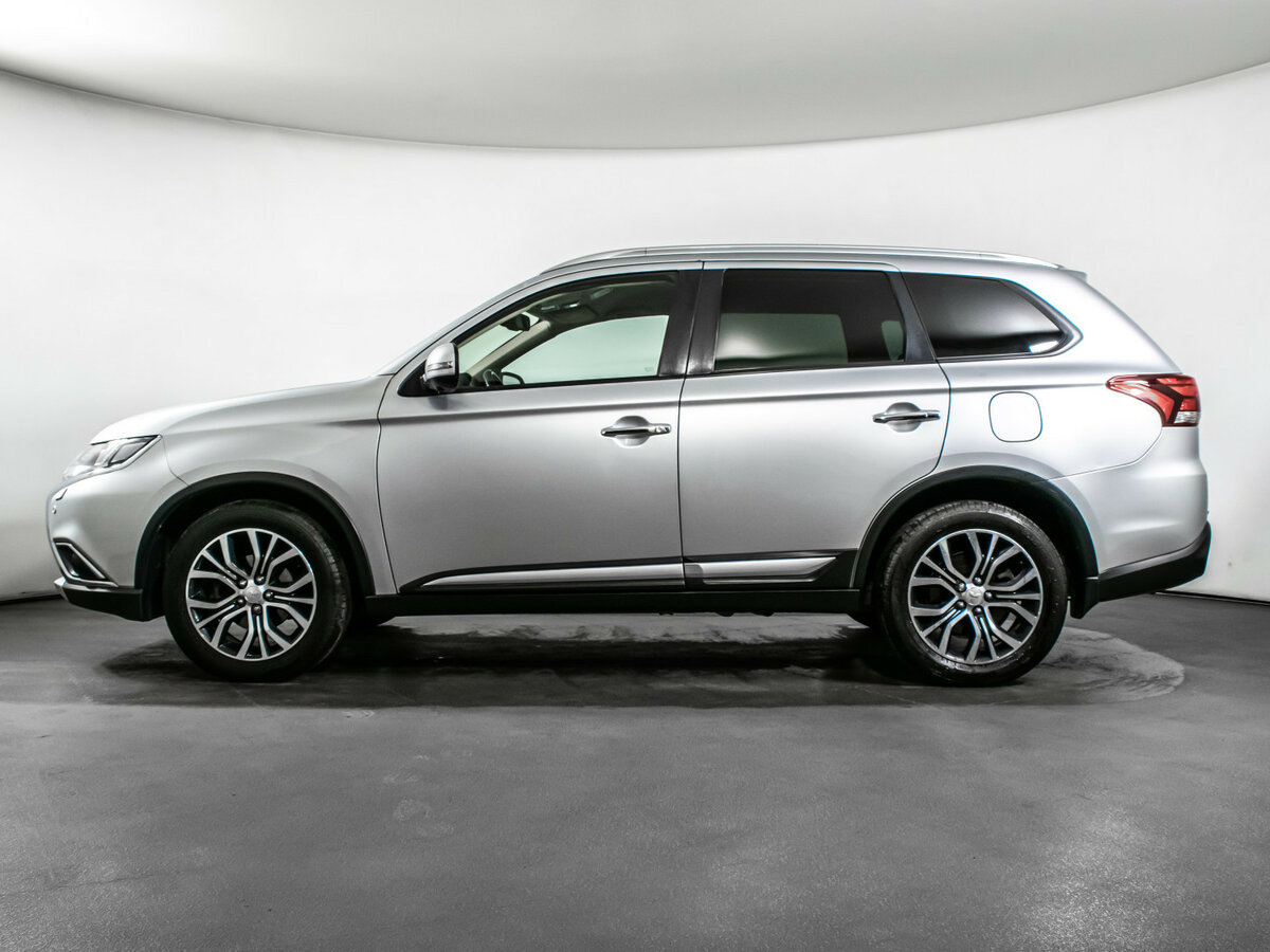 Mitsubishi Outlander 2017 года с пробегом. Фото: #7