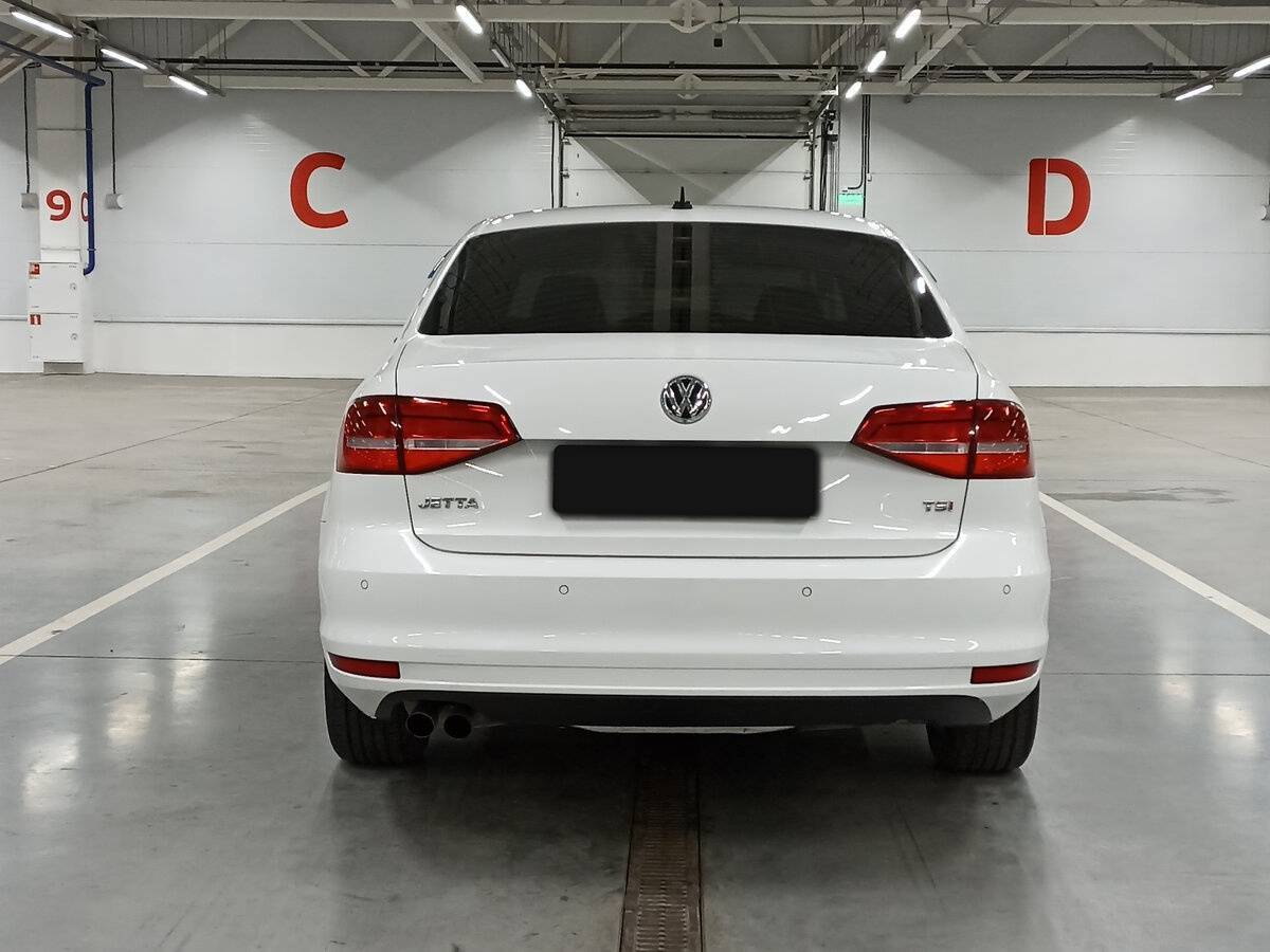 Volkswagen Jetta 2015 года с пробегом. Фото: #5
