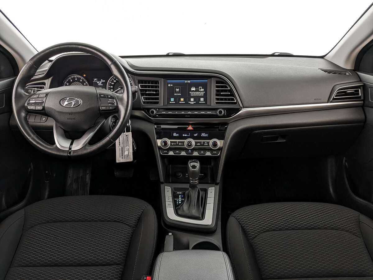 Hyundai Elantra 2019 года с пробегом. Фото: #9