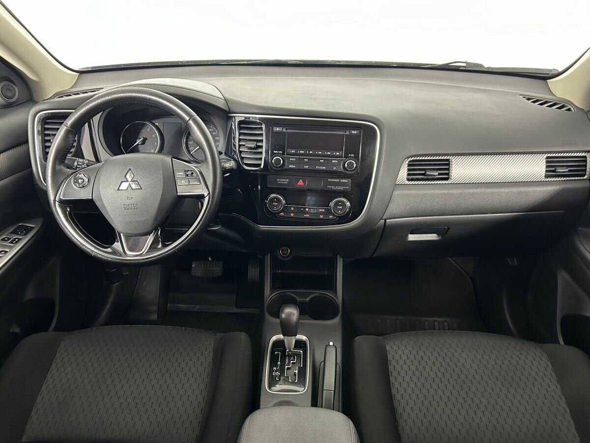 Mitsubishi Outlander 2015 года с пробегом. Фото: #5