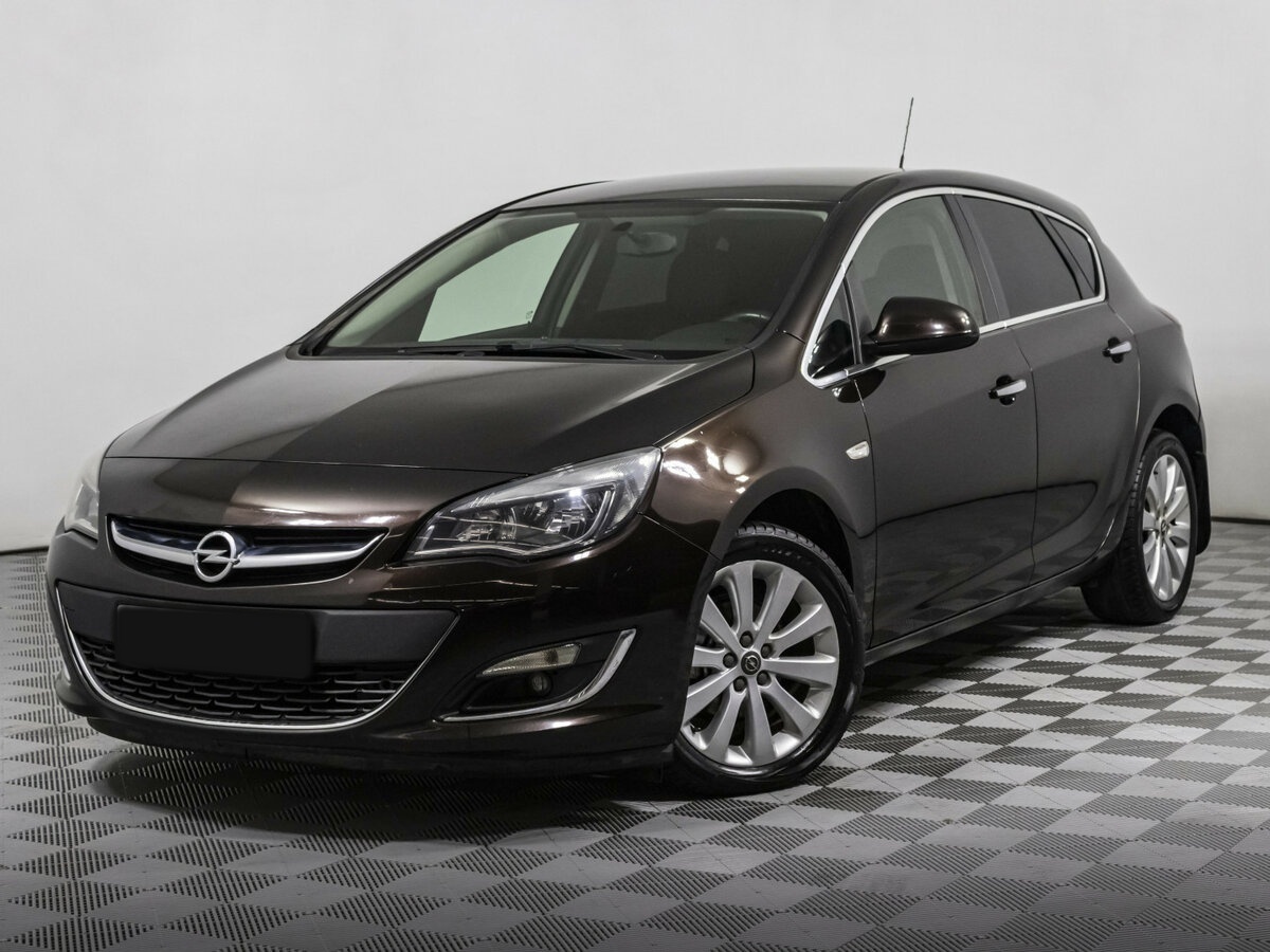 Opel Astra 2013 года с пробегом. Посмотреть фото