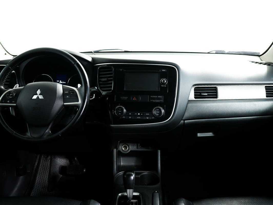 Mitsubishi Outlander 2013 года с пробегом. Фото: #10