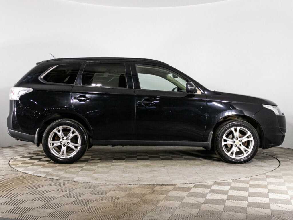 Mitsubishi Outlander 2013 года с пробегом. Фото: #3