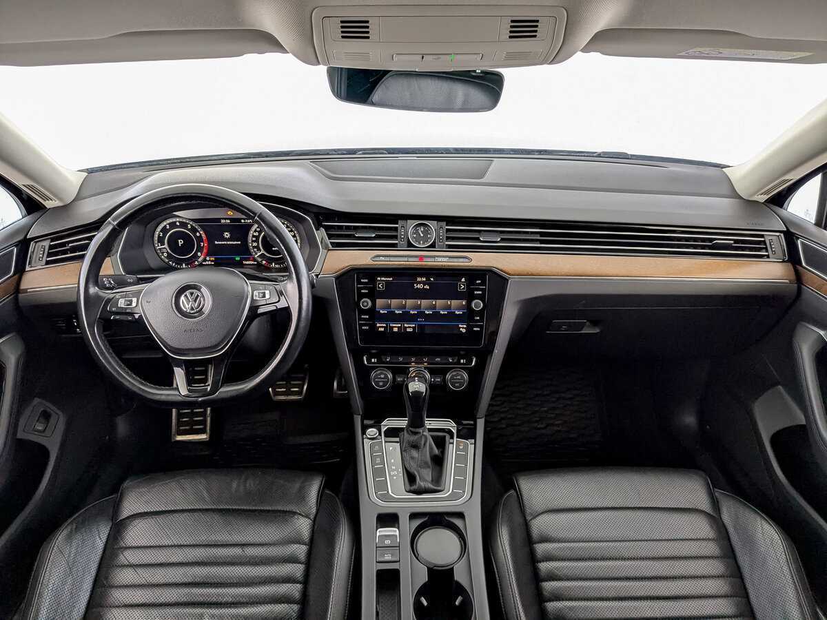 Volkswagen Passat 2018 года с пробегом. Фото: #13