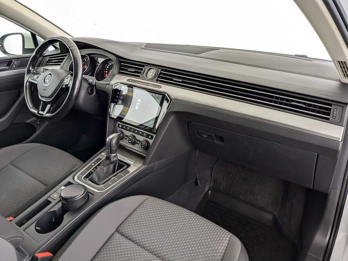 Volkswagen Passat 2016 года с пробегом. Фото: #10