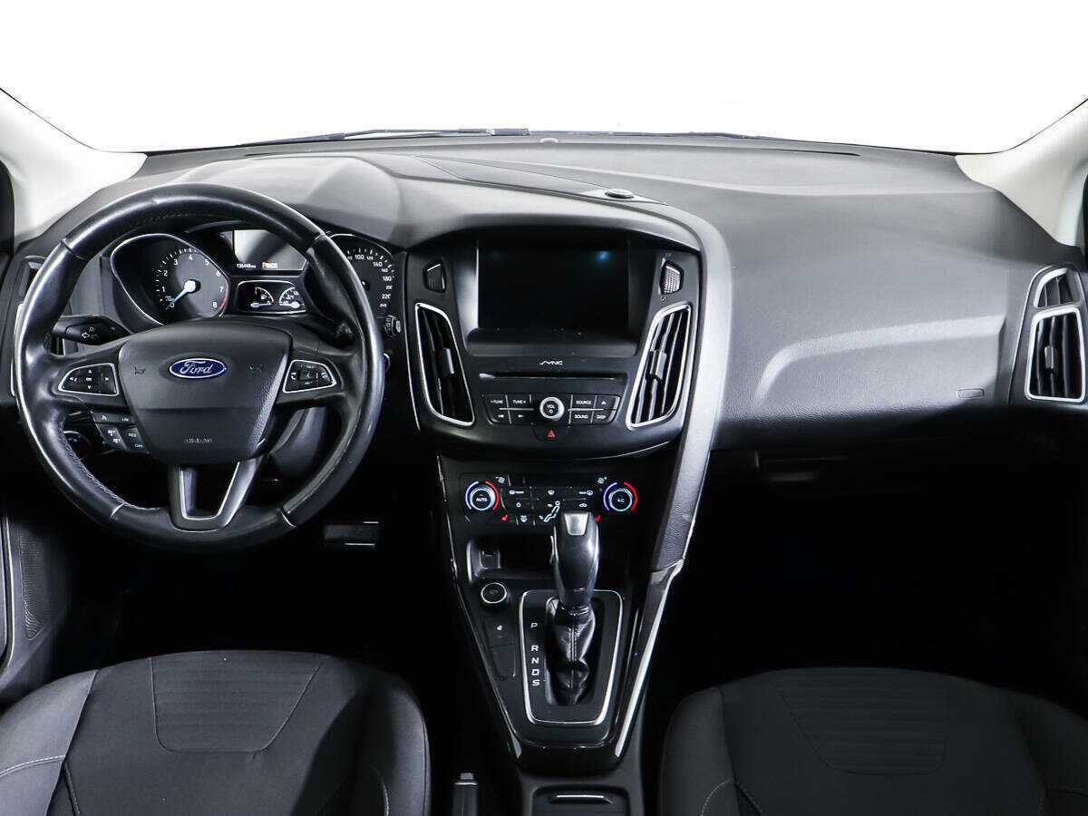 Ford Focus 2015 года с пробегом. Фото: #12