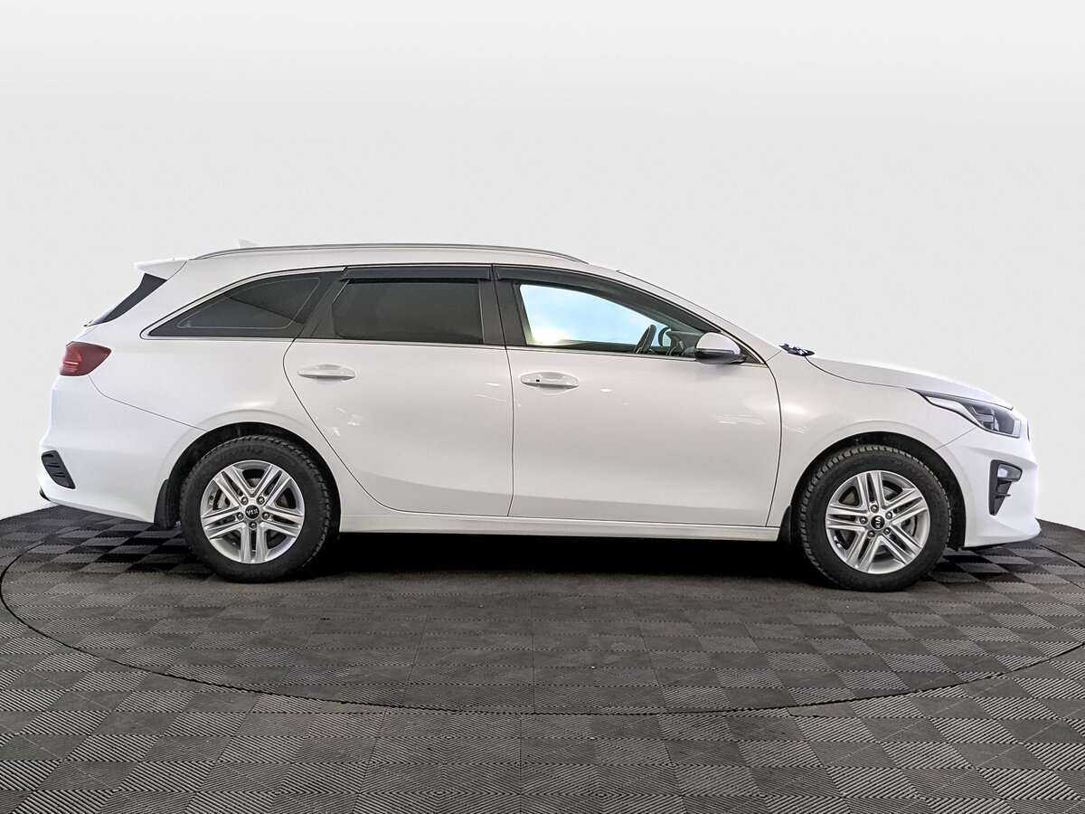 Kia Ceed 2021 года с пробегом. Фото: #3