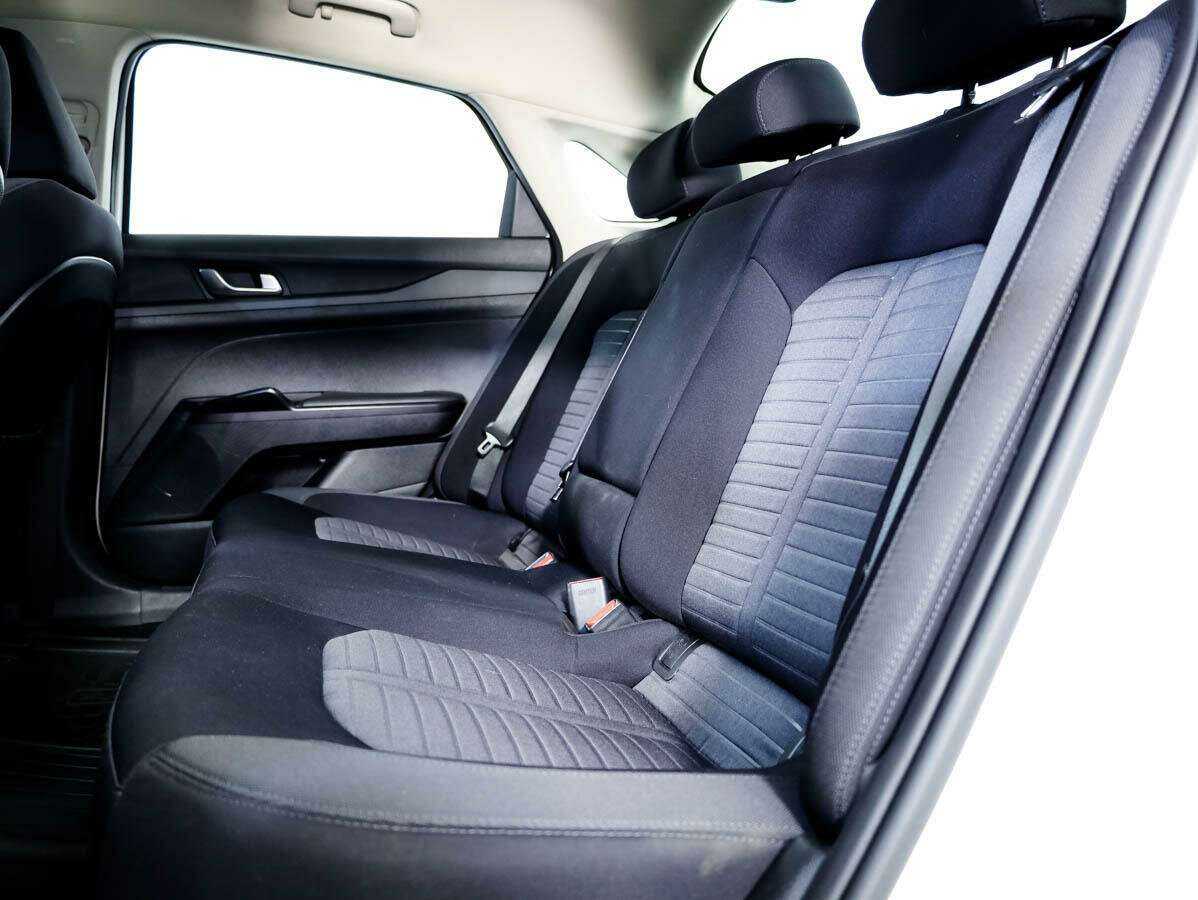 Kia K5 2022 года с пробегом. Фото: #12