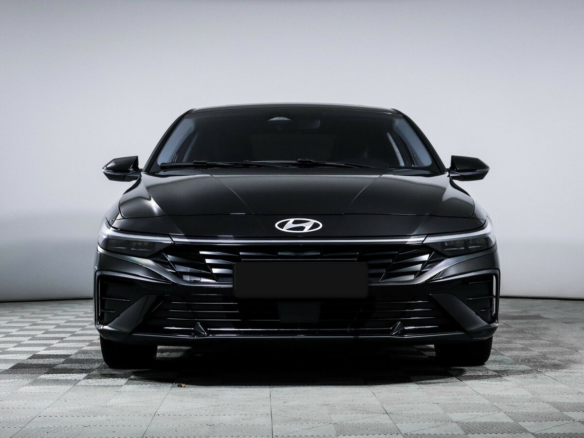 Hyundai Elantra 2024 года с пробегом. Фото: #1