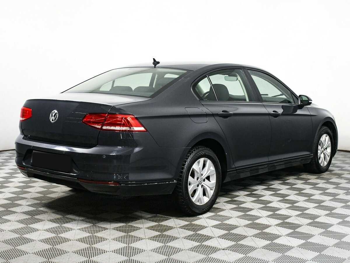Volkswagen Passat 2017 года с пробегом. Фото: #4