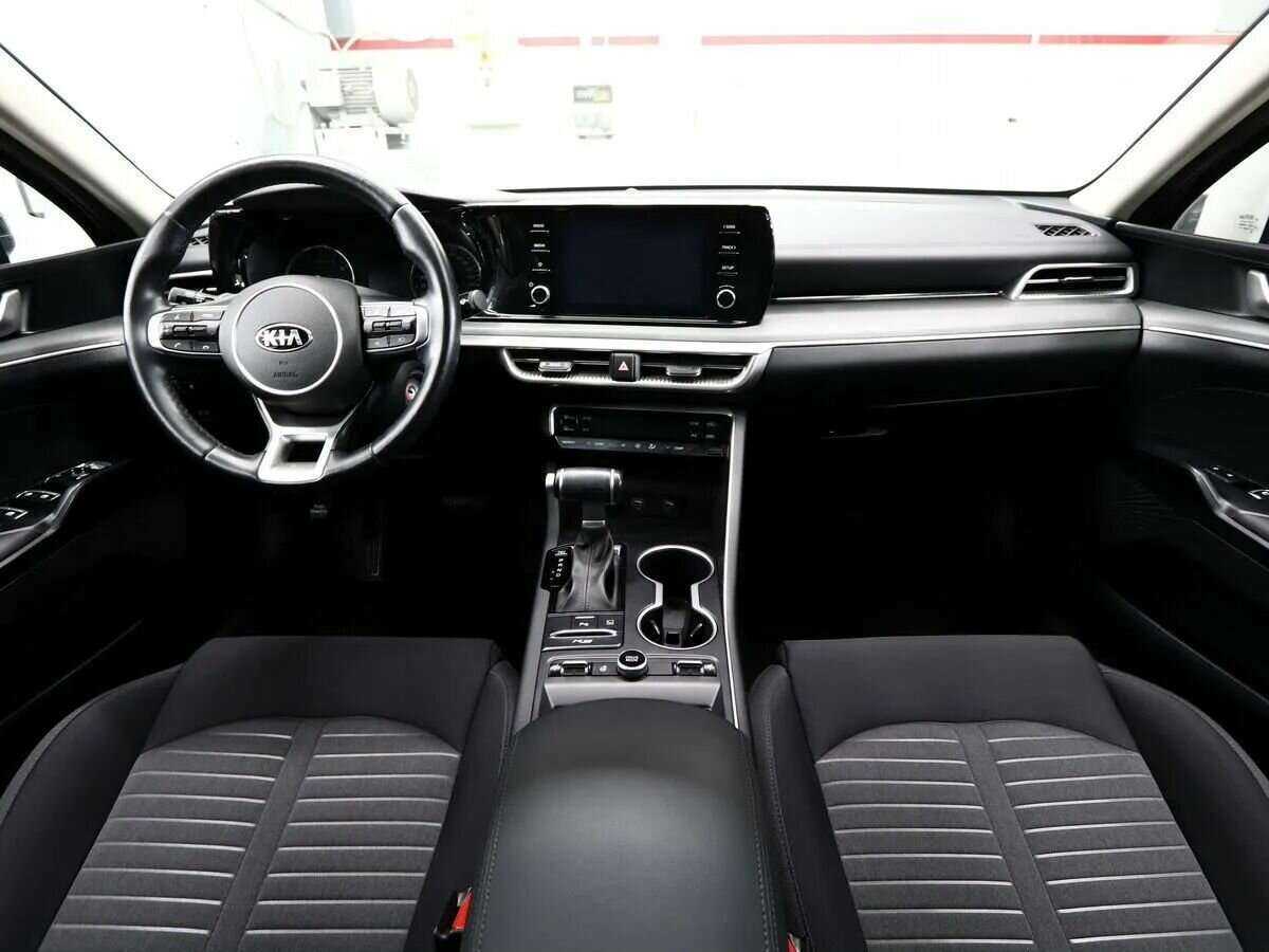 Kia K5 2021 года с пробегом. Фото: #14