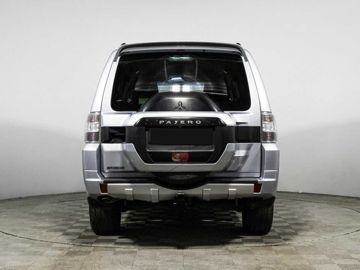 Mitsubishi Pajero 2015 года с пробегом. Фото: #4