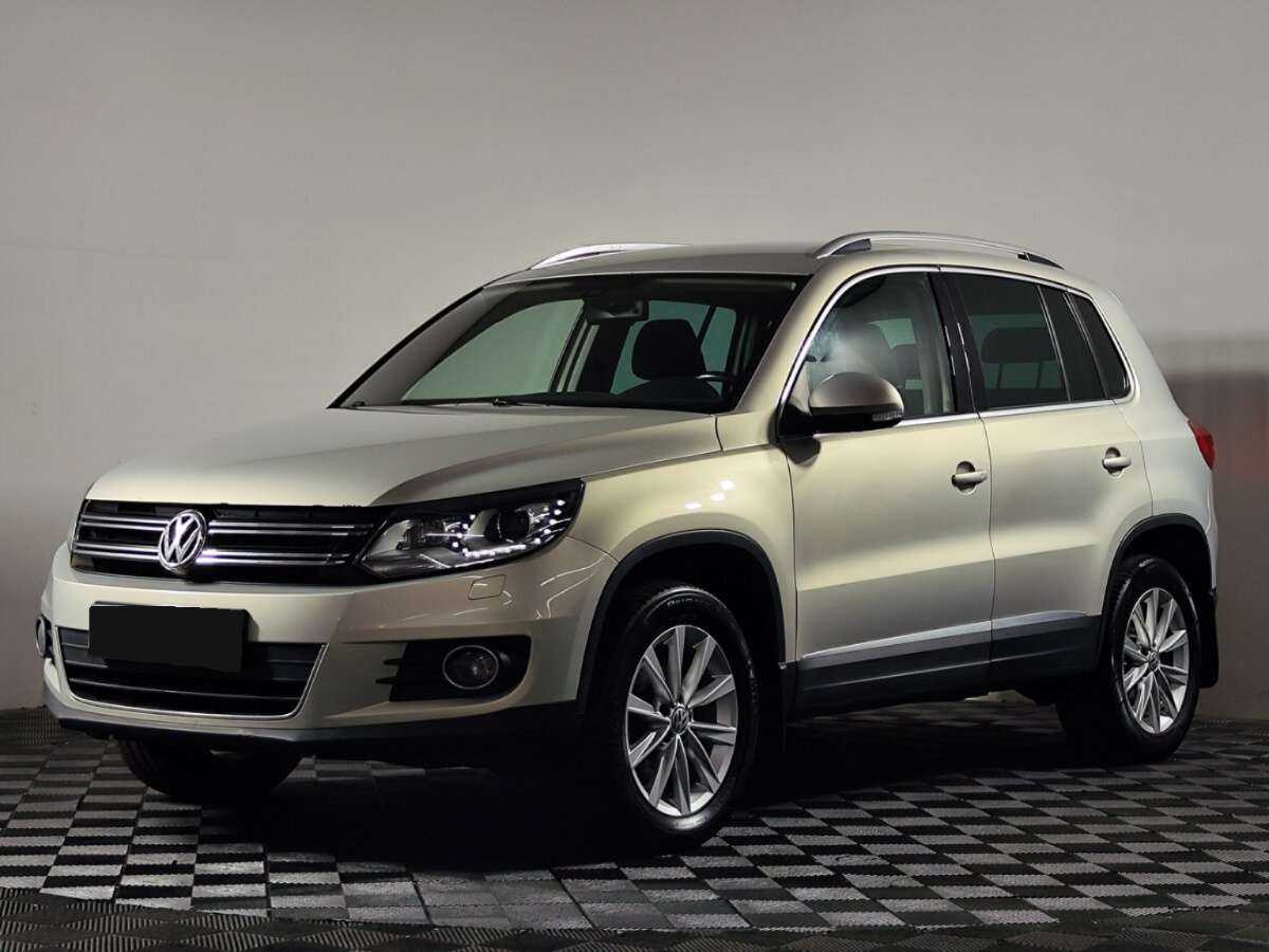 Volkswagen Tiguan 2012 года с пробегом. Посмотреть фото