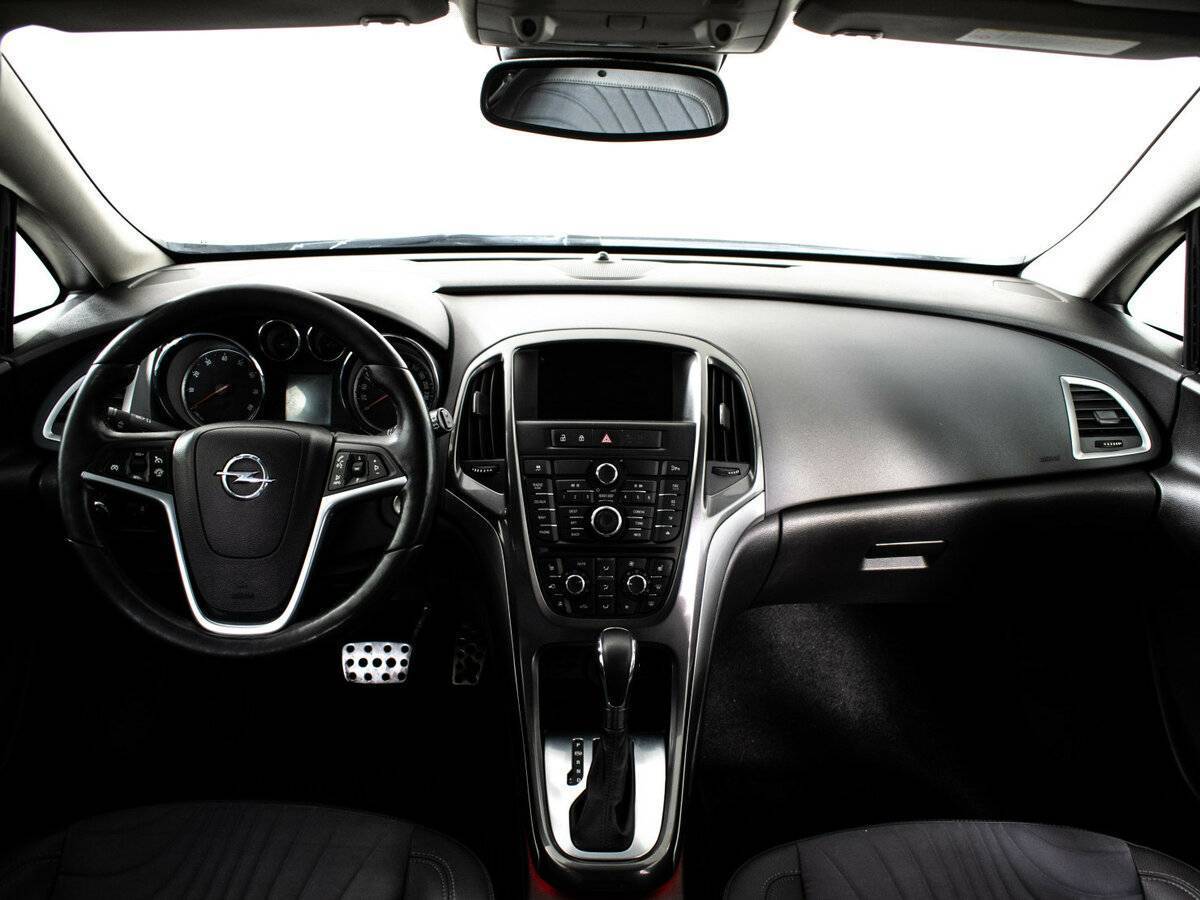 Opel Astra 2013 года с пробегом. Фото: #8
