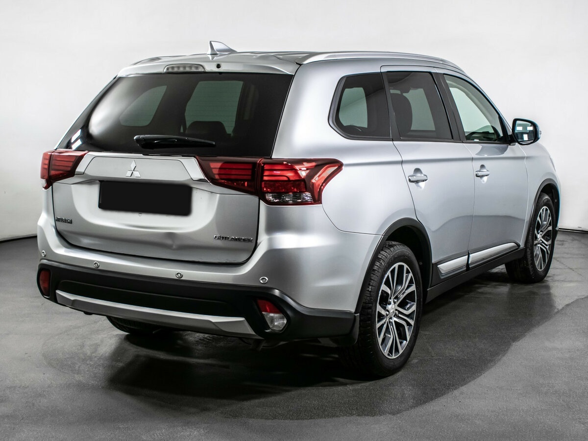 Mitsubishi Outlander 2017 года с пробегом. Фото: #4