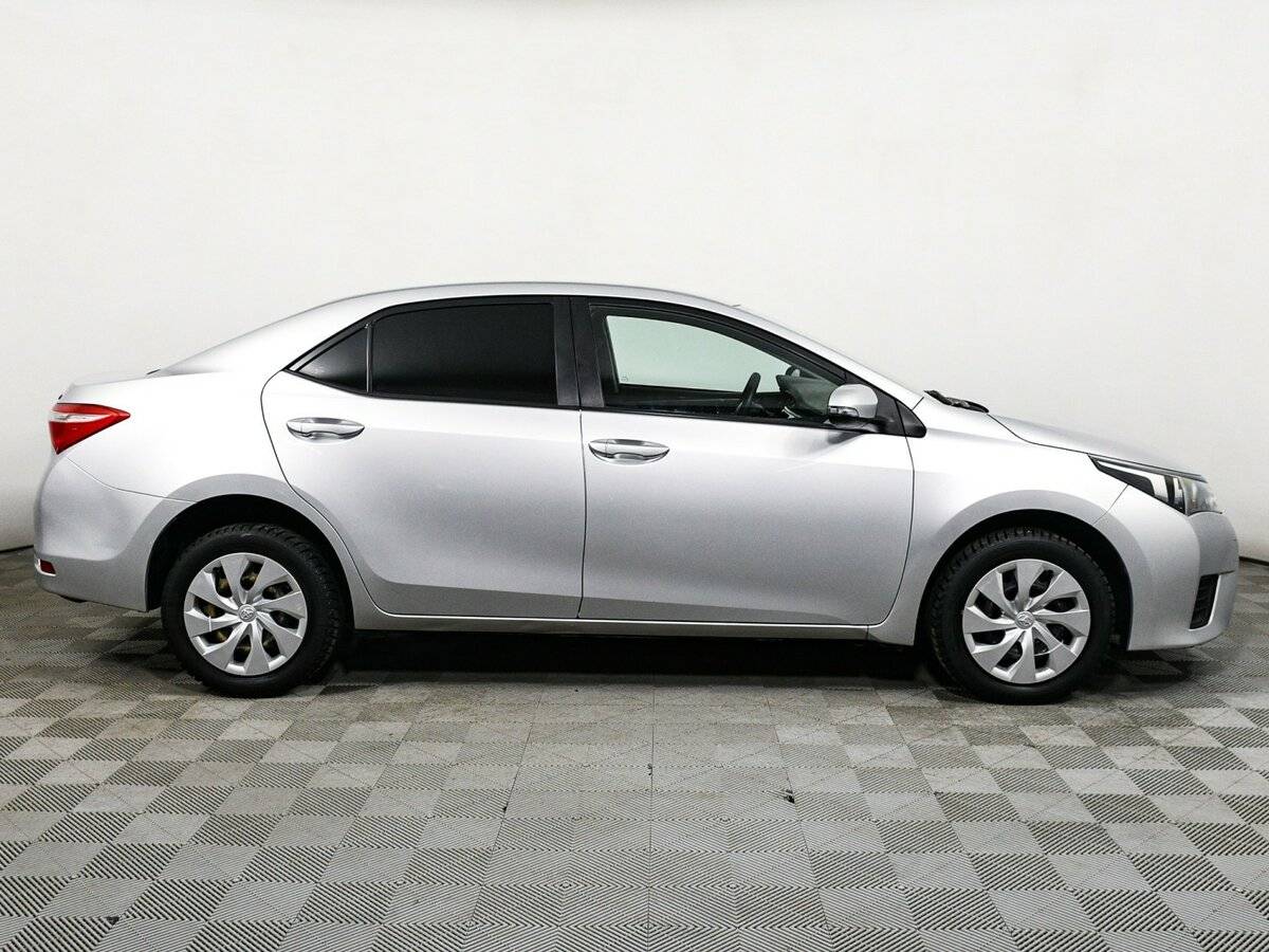 Toyota Corolla 2015 года с пробегом. Фото: #3