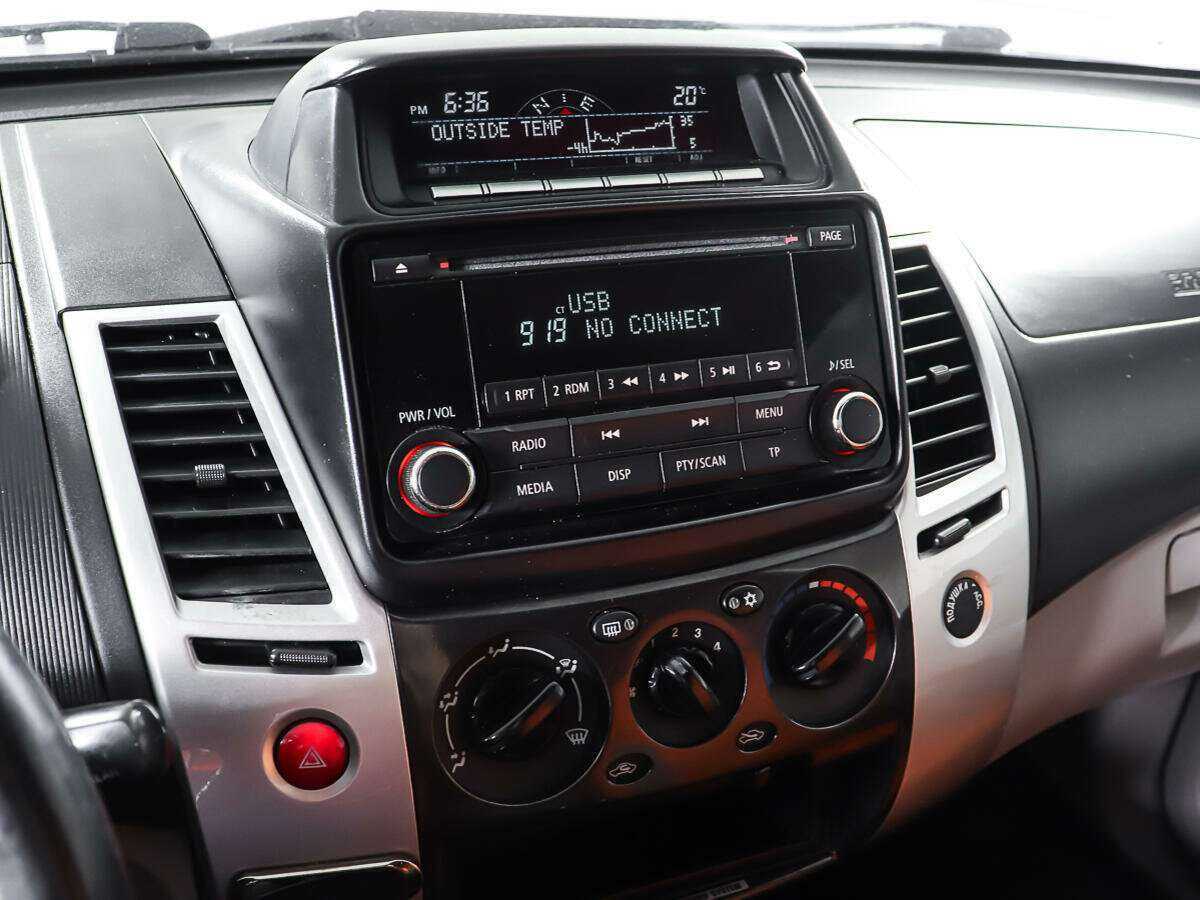 Mitsubishi Pajero Sport 2014 года с пробегом. Фото: #18