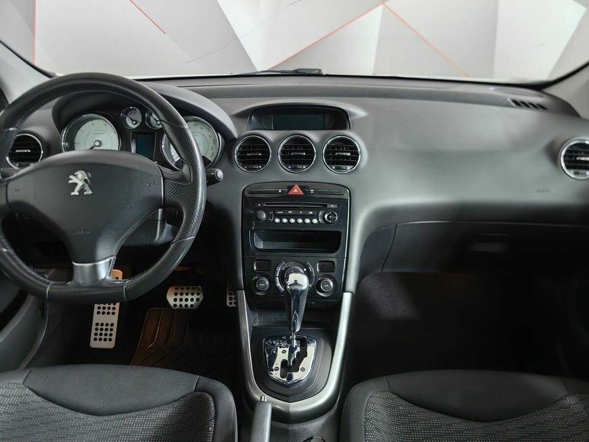 Peugeot 308 2012 года с пробегом. Фото: #9
