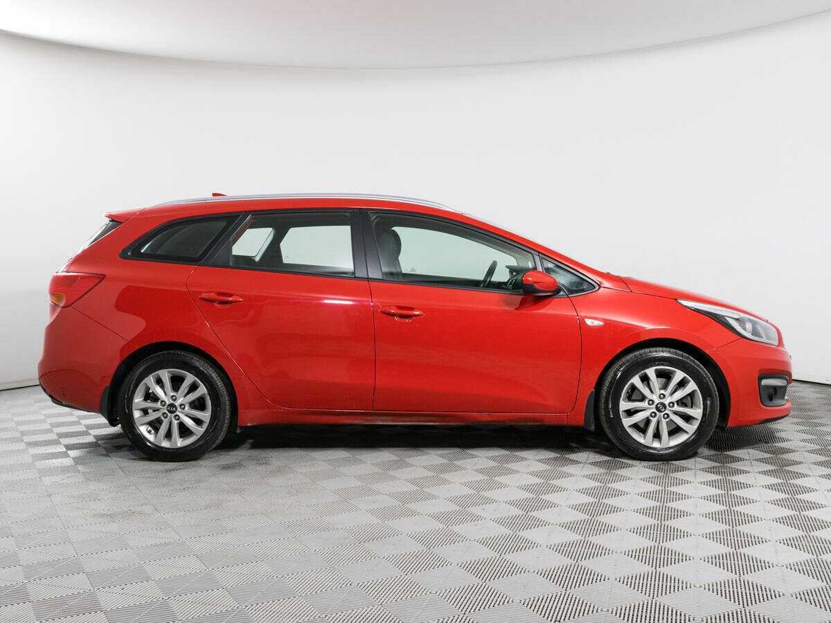 Kia Ceed 2018 года с пробегом. Фото: #3